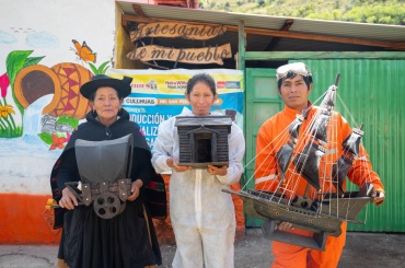Producci&oacute;n y Comercializaci&oacute;n de Artesan&iacute;as